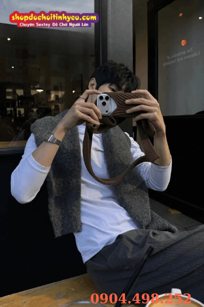 Ảnh trai giấu mặt