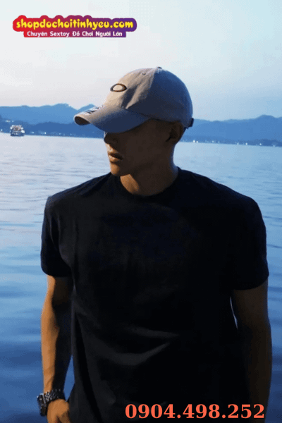 Sự hấp dẫn từ việc che mặt và sự tò mò tâm lý