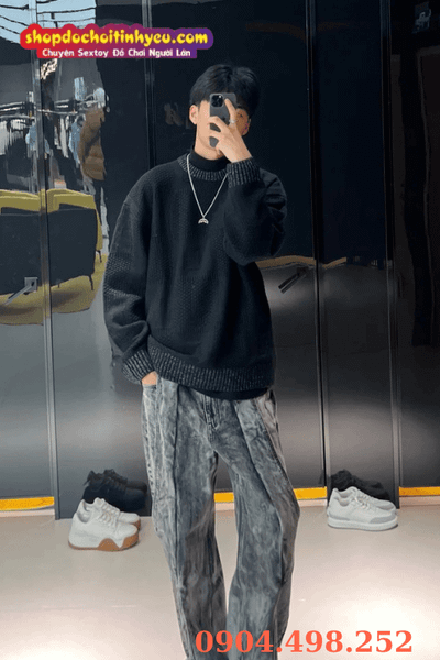 Hình trai che mặt