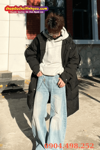 Hình nền trai đẹp che mặt