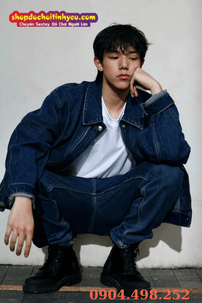 Nam thần mặt mộc