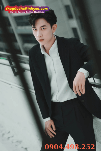 Trai đẹp Trung Quốc mặc sơ mi