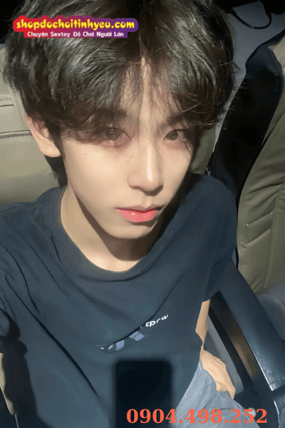 Trai đẹp lạnh lùng