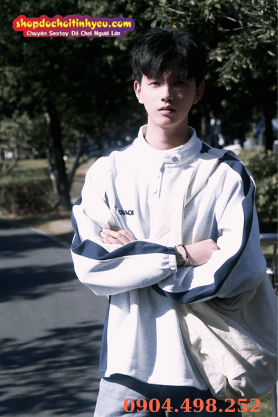 Chàng thư sinh áo trắng