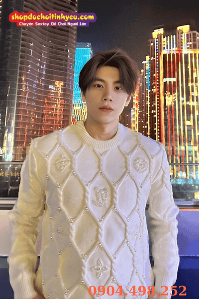 Nam thần đẹp nghiêm túc