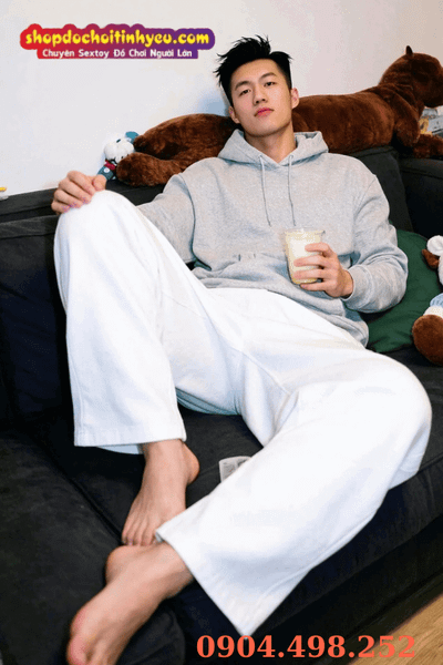 Chồng yêu quốc dân