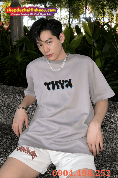 Trai Trung cận mặt