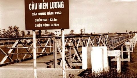 HIEN LUONG BRIDGE & BEN HAI RIVER - CẦU HIỀN LƯƠNG & SÔNG BẾN HẢI