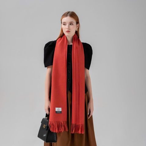 KHĂN DẠ - ĐIỂM NHẤN DỊU DÀNG CỦA NHỮNG NGÀY GIÓ MÙA