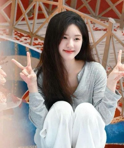 TRIỆU LỘ TƯ CHĂM DA THẾ NÀO ĐỂ MẶT MỘC TRẮNG SÁNG, ĐỀU MÀU?