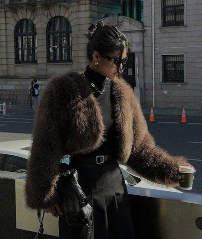 8 KIỂU ÁO KHOÁC ĐANG 