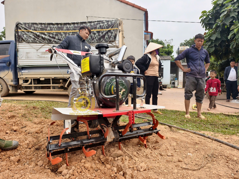 BÀN GIAO MÁY XỚI ĐẤT 2 CẦU TẠI HỮU LŨNG, LẠNG SƠN