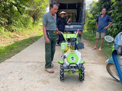 MÁY XỚI ĐẤT CHẠY DẦU TLP - TRỌNG LƯỢNG CHỈ 55 KG