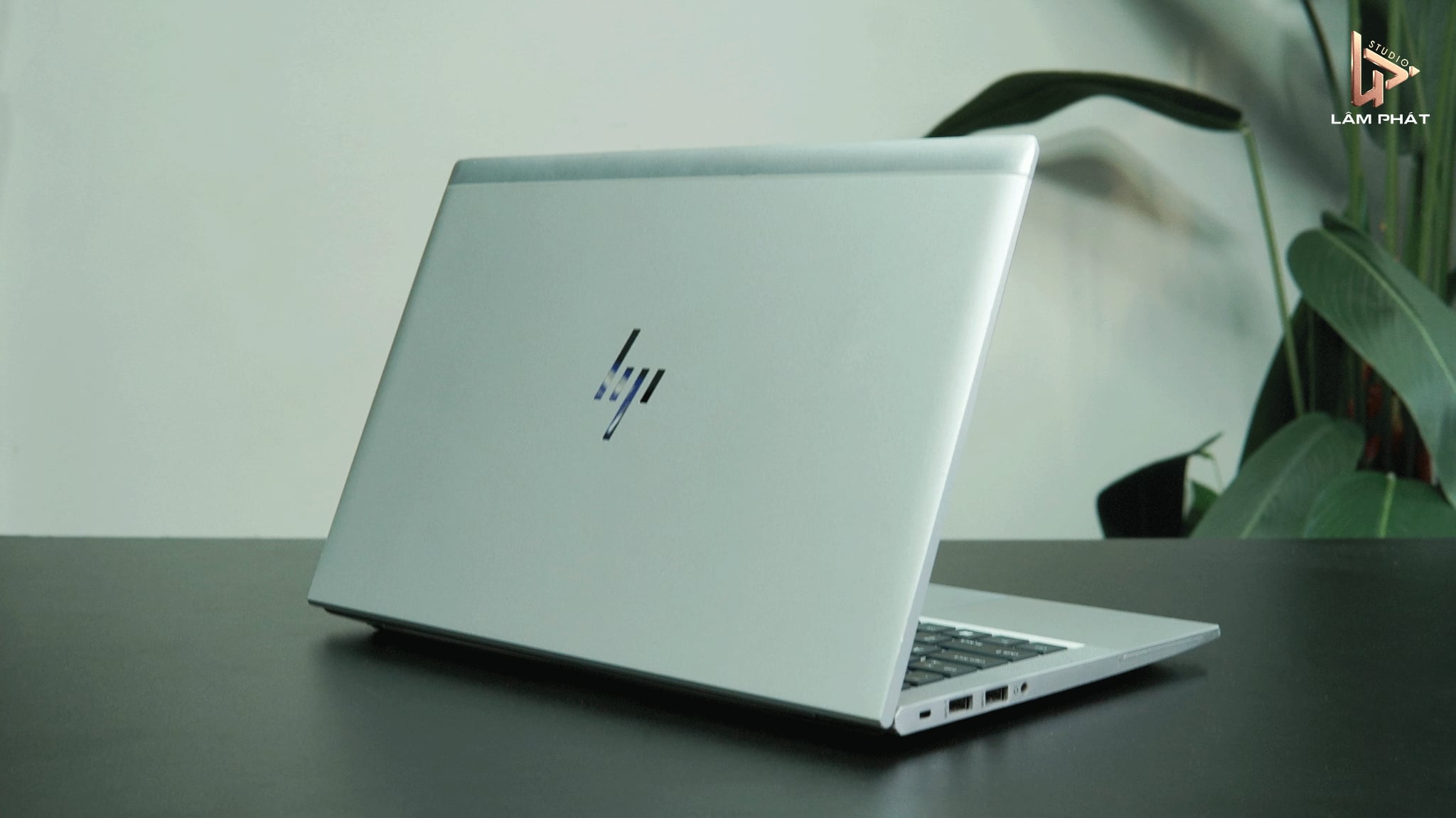 Laptop HP Elitebook 830 G8