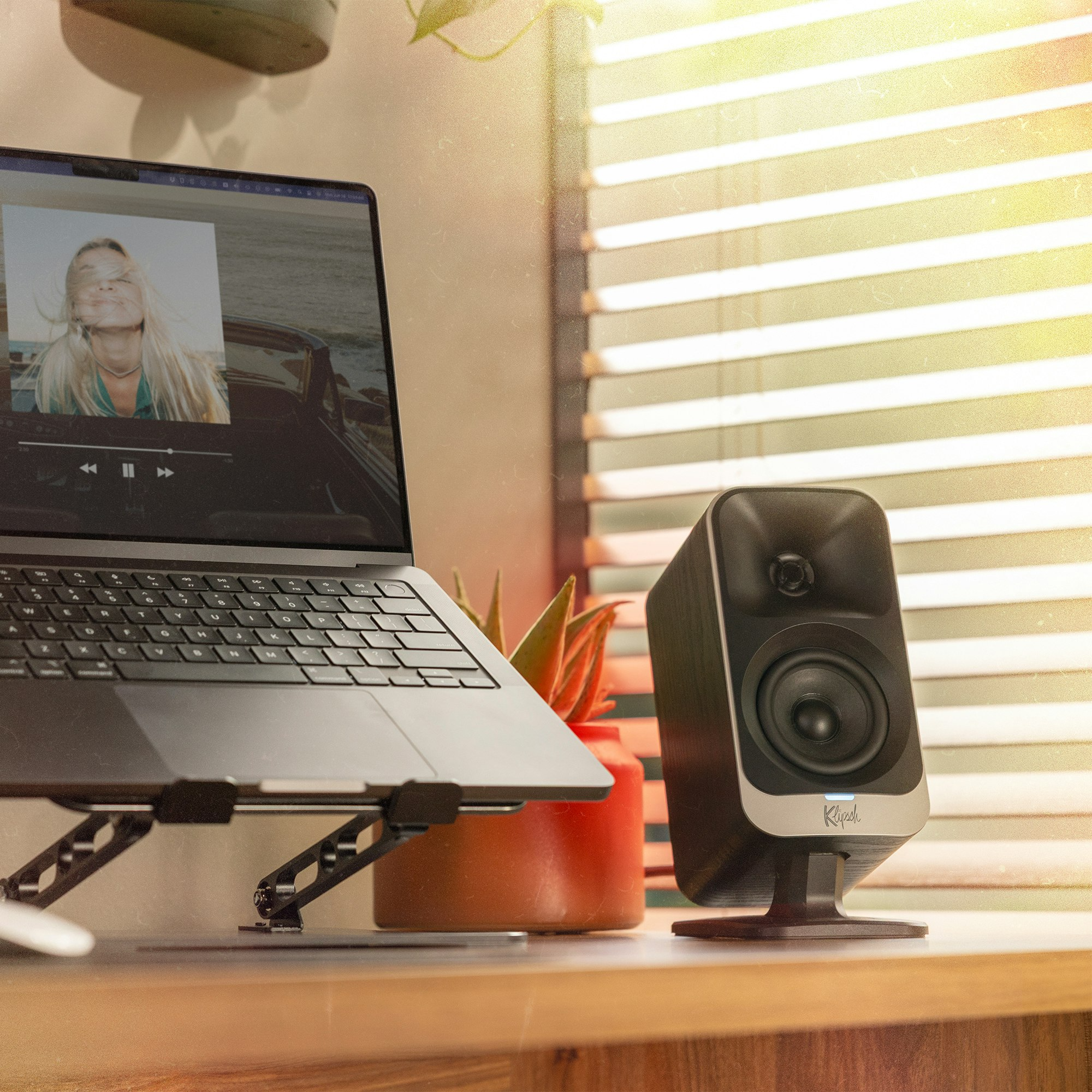 Loa Klipsch ProMedia Lumina