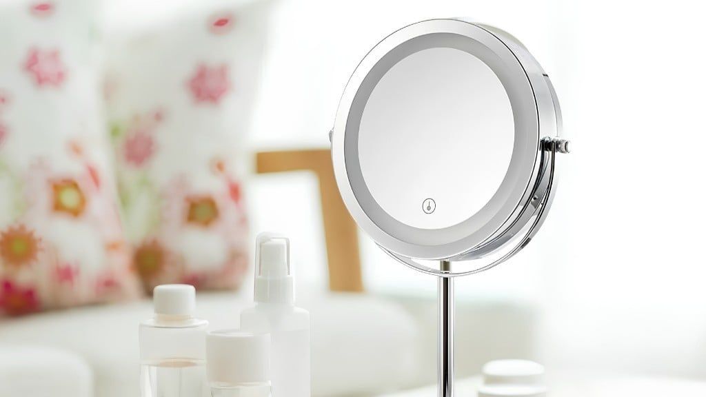 Tư Vấn Chọn Đèn Và Gương LED Trang Điểm Để Bàn Chuẩn Ánh Sáng Chuyên Nghiệp