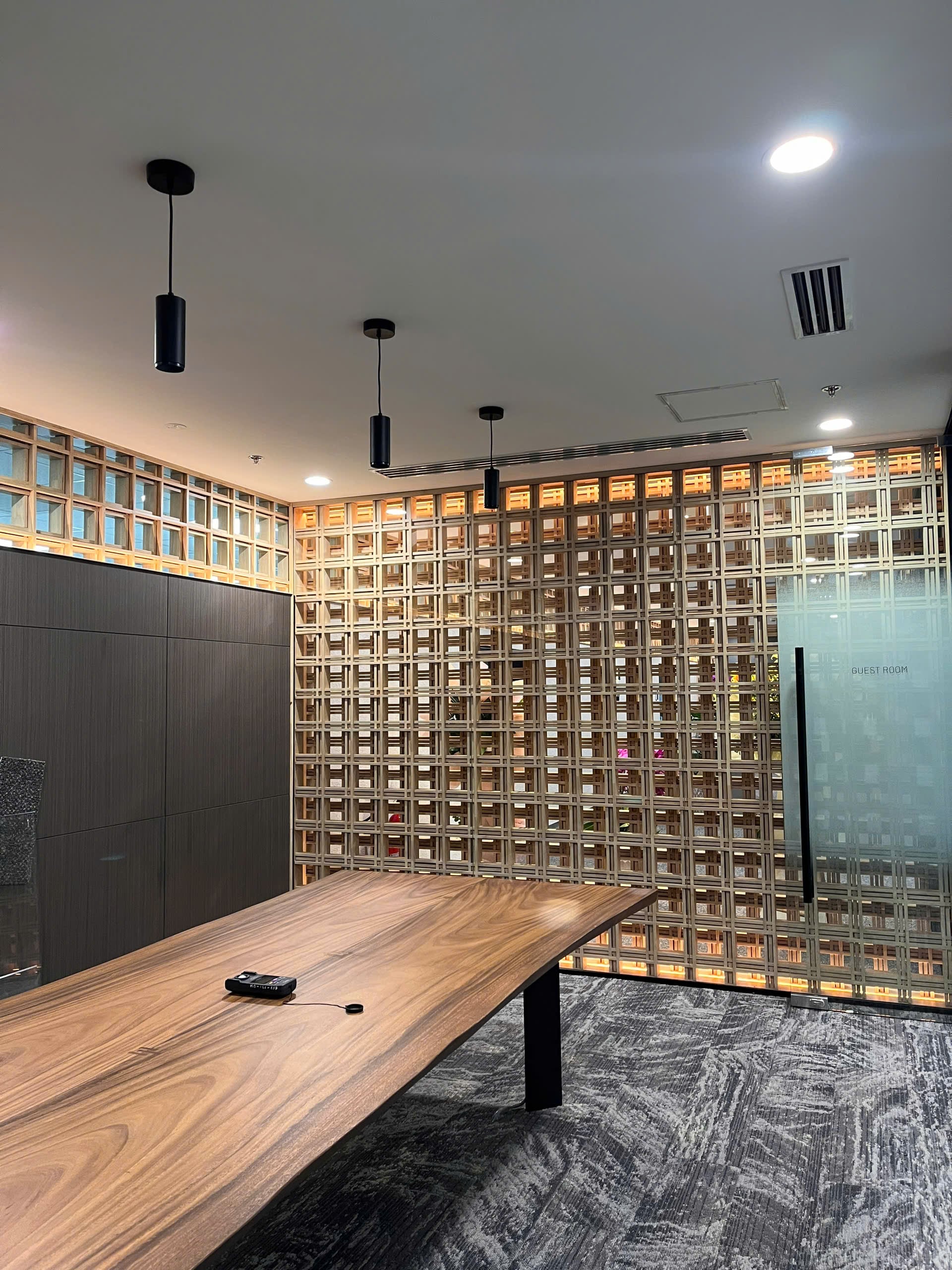 Chi tiết bố trí ánh sáng MotoM tại văn phòng Hanoi Vinata Office - Ảnh 3