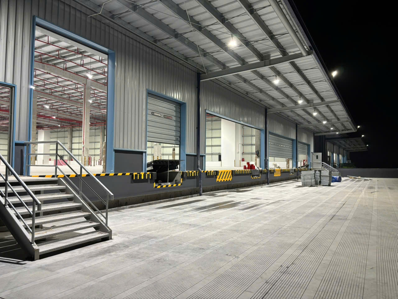 Cận cảnh chi tiết hoàn thiện nội thất và ánh sáng dự án BW Industrial