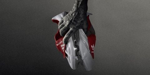 ADIDAS KỶ NIỆM 25 NĂM CÚ SÚT PHẠT LỊCH SỬ CỦA BECKHAM VỚI PREDATOR DB SIGNATURE