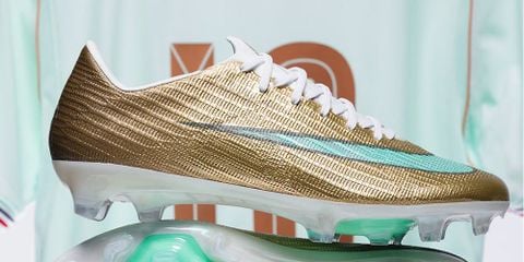 RA MẮT: NIKE MERCURIAL SUPERFLY 11 'GOLD' SIGNATURE - VINH DANH KỶ LỤC CỦA MBAPPÉ