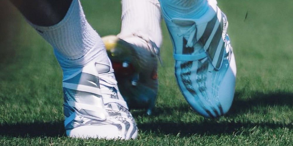 ANTHONY GORDON VÀ JULES KOUNDÉ HÉ LỘ THẾ HỆ ADIDAS PREDATOR 27 MỚI TRÊN SÂN TẬP