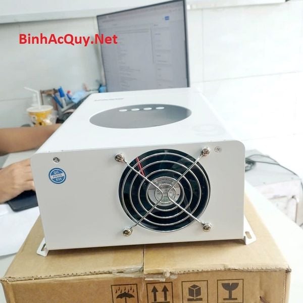 Sạc điều kiển NLMT- SMP-4860