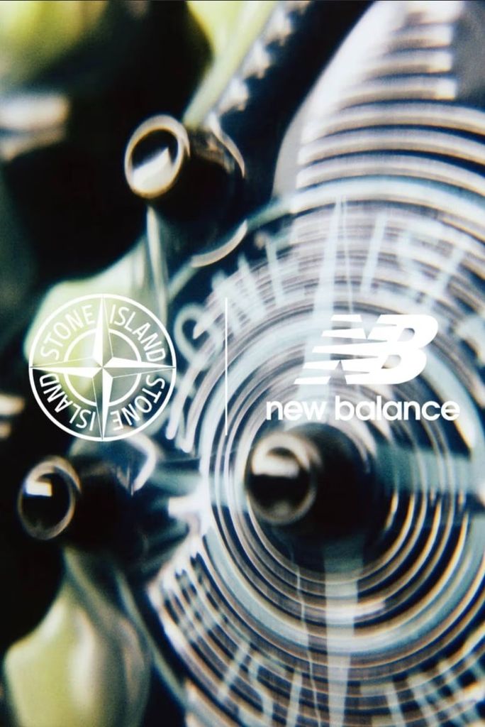 Stone Island và New Balance được đồn đang chuẩn bị tung một collab đậm vibe football-core, hứa hẹn tiếp tục khuấy đảo mùa hè 2026