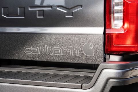 “Carhartt’s Ford Super Duty”: Biến chiếc Ford Super Duty thành một cỗ máy đúng nghĩa “workwear on wheels”.