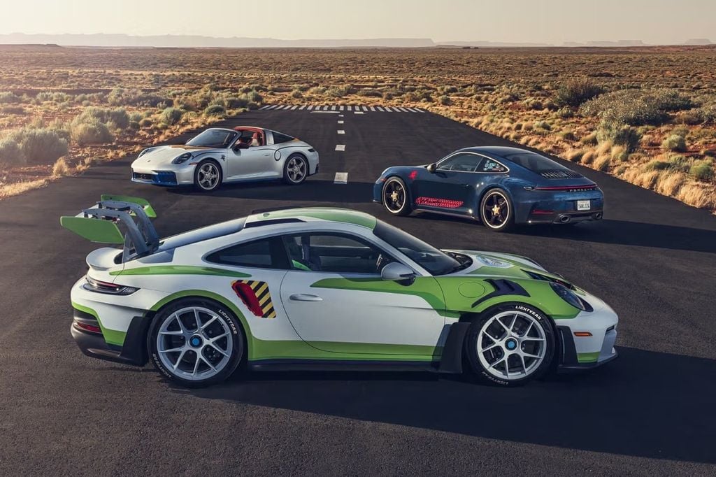 Porsche biến Buzz Lightyear thành chiếc 911 GT3 RS tại buổi ra mắt Toy Story 5