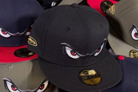 Corteiz ra mắt mũ graphic “angry eyes” cùng New Era và nhiều items khác