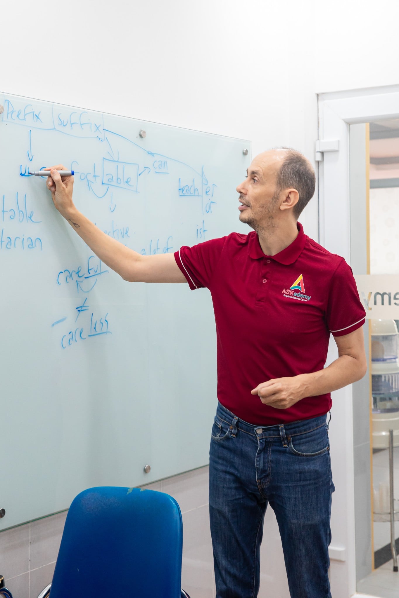 🎙️ 𝐓𝐇𝐀̂̀𝐘 𝐂𝐎̂ 𝐍𝐎́𝐈 𝐆𝐈̀ 𝐕𝐄̂̀ 𝐂𝐀́𝐂 𝐋𝐎̛́𝐏 𝐇𝐎̣𝐂 𝐎̛̉ 𝐀𝐒𝐊𝐀𝐃𝐄𝐌𝐘?