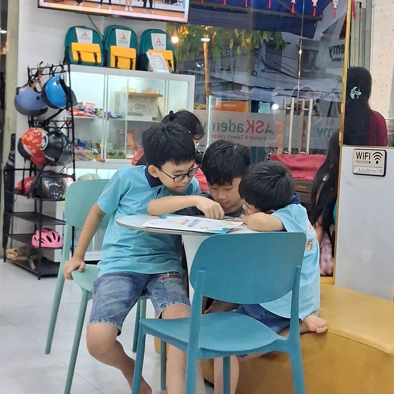 𝐒𝐚𝐮 𝐠𝐢𝐨̛̀ 𝐡𝐨̣𝐜, 𝐧𝐡𝐢𝐞̂̀𝐮 𝐛𝐚̣𝐧 𝐧𝐡𝐨̉ 𝐥𝐚̣𝐢 𝐭𝐢̀𝐦 đ𝐞̂́𝐧 𝐠𝐨́𝐜 𝐬𝐚́𝐜𝐡 𝐪𝐮𝐞𝐧 𝐭𝐡𝐮𝐨̣̂𝐜 𝐜𝐮̉𝐚 𝐓𝐫𝐮𝐧𝐠 𝐭𝐚̂𝐦.