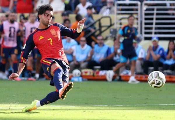 Cầu thủ Ferran Torres dứt điểm trong màu áo đấu số 7 đội tuyển Tây Ban Nha sân nhà World Cup 2026
