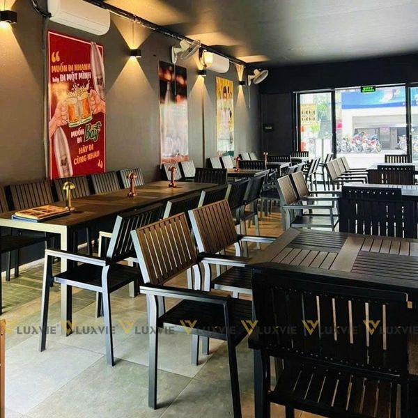 bàn ghế ngoài trời