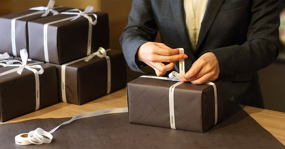 Gợi Ý 10 Món Quà Tặng Tất Niên Cao Cấp Dành Cho Doanh  Nghiệp, Khách Hàng VIP