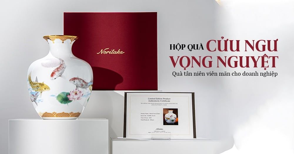 Hộp Quà Cửu Ngư Vọng Nguyệt – Bình Hoa Phong Thủy Viên Mãn Cho Quà Tân Niên Doanh Nghiệp 2026