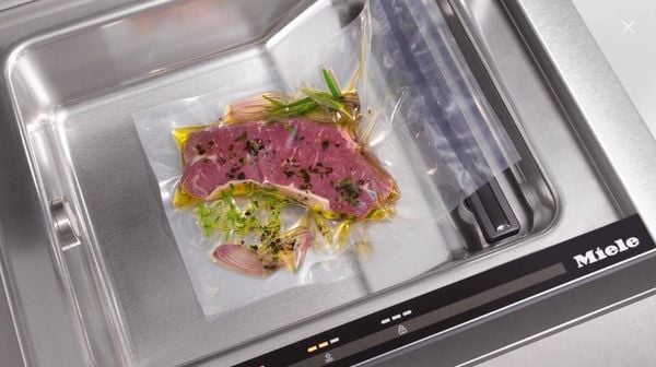 Máy hút chân không Miele EVS 7010