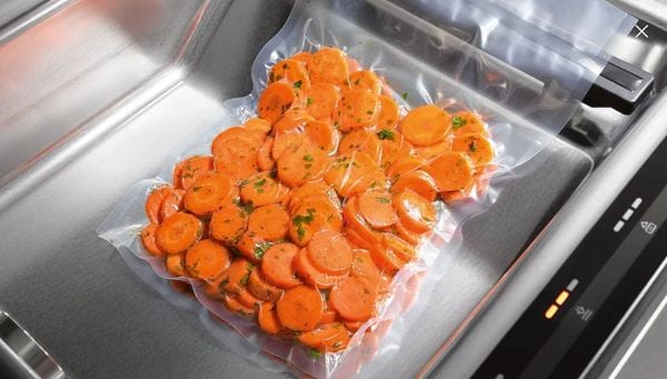 Máy hút chân không Miele EVS 7010