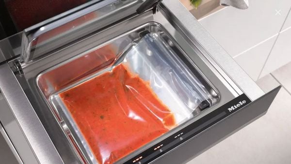 Máy hút chân không Miele EVS 7010