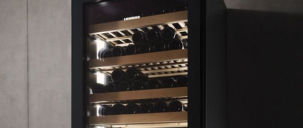 Công nghệ FreshAir lọc than hoạt tính tủ rượu Liebherr