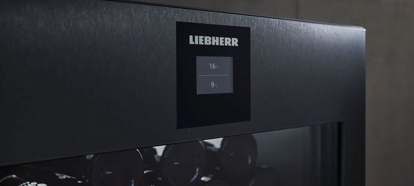 Hai vùng nhiệt độc lập tủ rượu Liebherr WPSd 5252