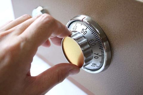 Hướng dẫn cách mở khoá két sắt Hoà Phát