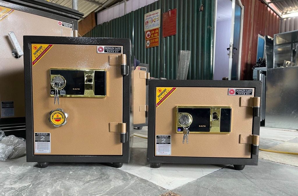 Két Sắt Dongin: Đánh Giá Độ Bền & Bảng Giá Chi Tiết