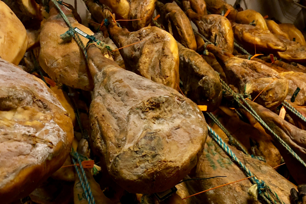 Vì sao Jamón được ủ hàng chục tháng mới ngon?