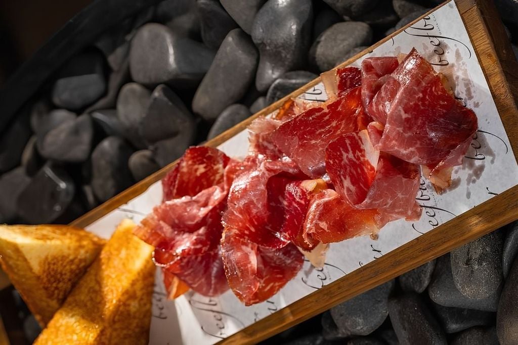 Hệ sinh thái Dehesa là gì? Vì sao quan trọng với heo Iberico?