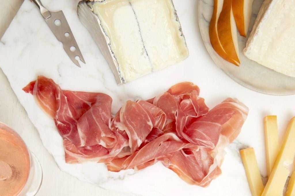Vì sao Jamón lâu năm có hương hạt dẻ?