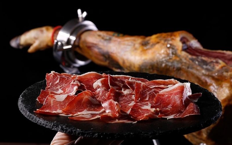 Bí quyết chọn Đùi Heo Muối làm quà Tết cho khách hàng doanh nghiệp