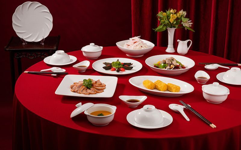 Đãi Khách Ấn Tượng Với Món Đùi Heo Muối Nguyên Xương Dịp Tết
