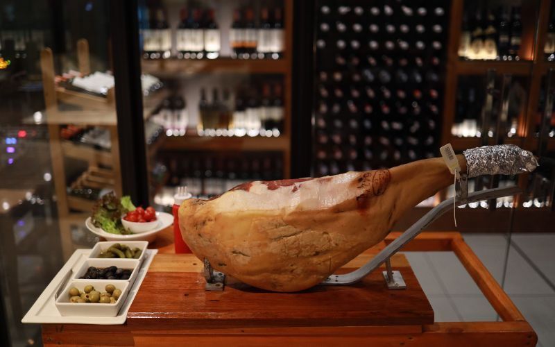 Hướng dẫn nhanh cách xác định một loại đùi heo muối Iberico ngon