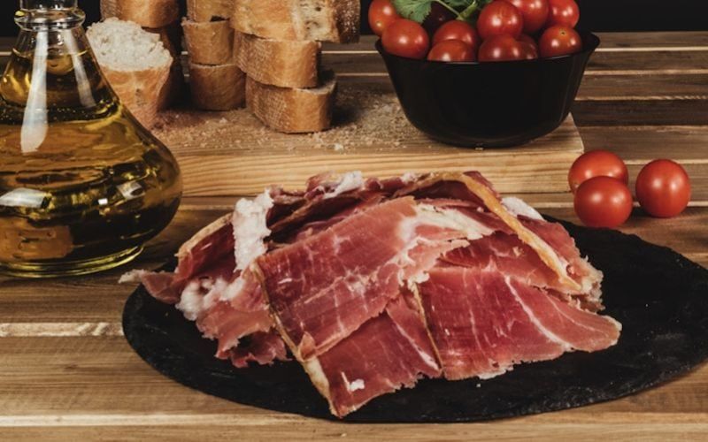 Jamon Iberico: Tuyệt phẩm ẩm thực không thể thiếu trong ngày Noel